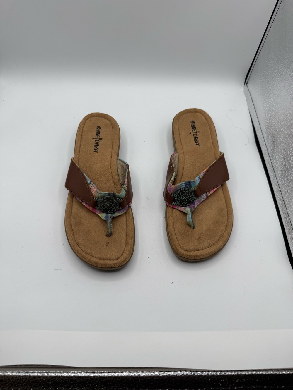 Minnetonka Women’s Sandals Fabric Medallions Southwestern Native Cushioned 9